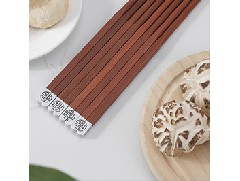 How to distinguish whether wooden chopsticks are expired?